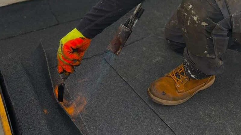 Flat Roof Installation using RubberBon FleeceBack EPDM